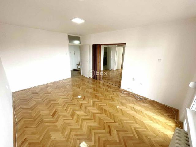 Fotografija stana 2 od 15