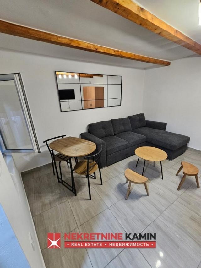 Studio apartman 23m2 u srcu Starog Bara, Bar