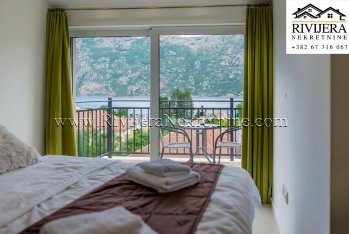 Na prodaju moderna vila Stoliv Kotor