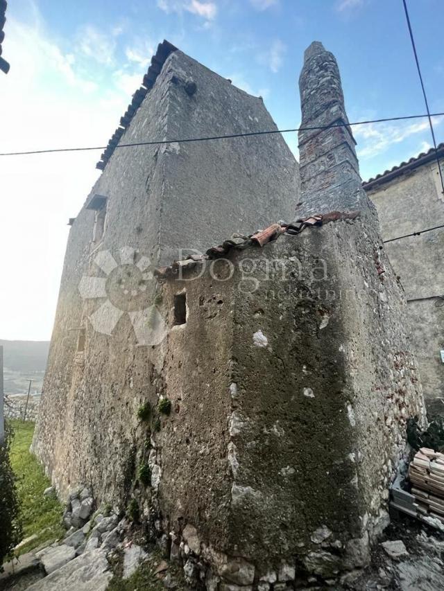PRILIKA!!!! RIJETKOST U PONUDI!!! SAMOSTOJEĆA KUĆA SA POGLEDOM NA MORE U STAROGRADSKOJ JEZGRI