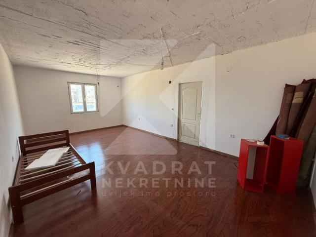 Izdavanje, Kuća, Podgorica, Tuzi, 180m2