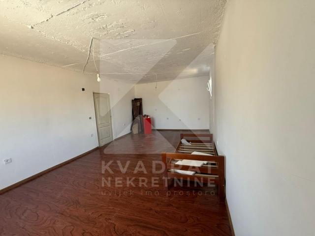 Izdavanje, Kuća, Podgorica, Tuzi, 180m2