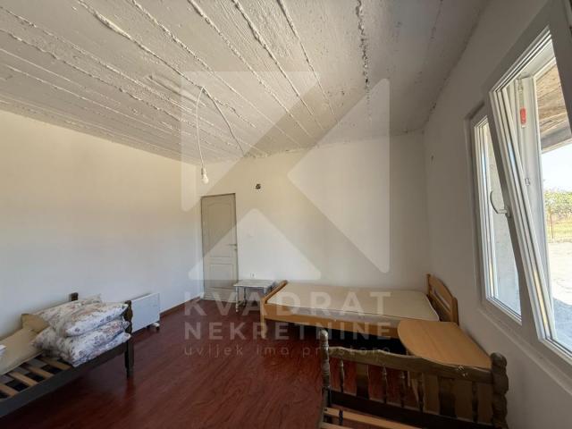 Izdavanje, Kuća, Podgorica, Tuzi, 180m2