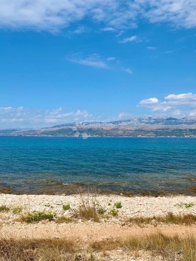 Građevinsko zemljište prvi red do mora
