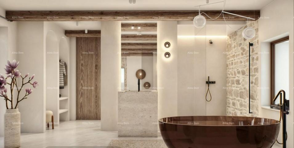 Kuća Kamena dalmatinska villa u staroj jezgri- idealna investicijska prilika- Supetar!