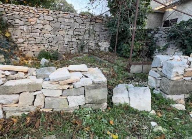 Kuća Kamena dalmatinska villa u staroj jezgri- idealna investicijska prilika- Supetar!