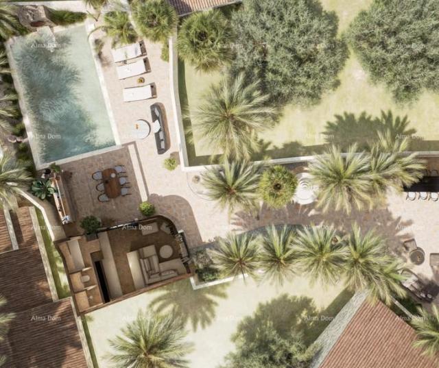 Kuća Kamena dalmatinska villa u staroj jezgri- idealna investicijska prilika- Supetar!
