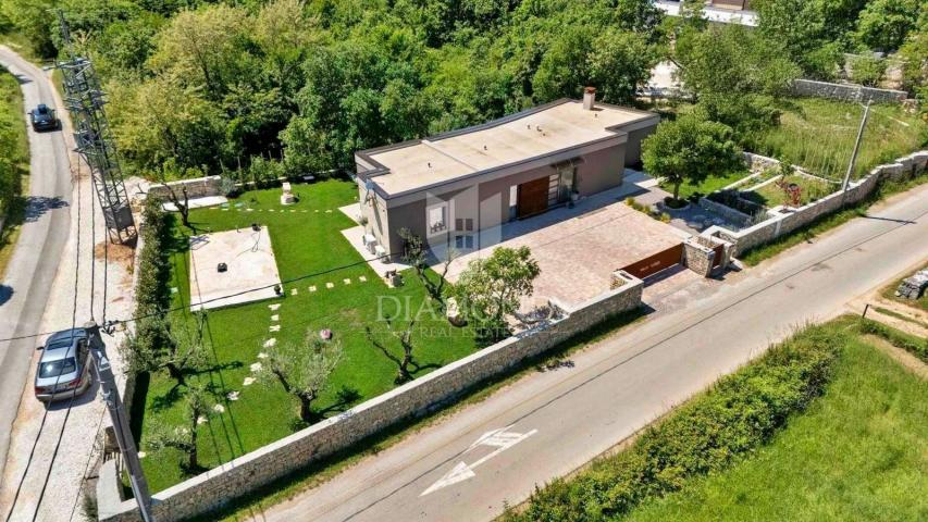 EKSKLUZIVNO! Moderna prizmnica, Labin, Istra