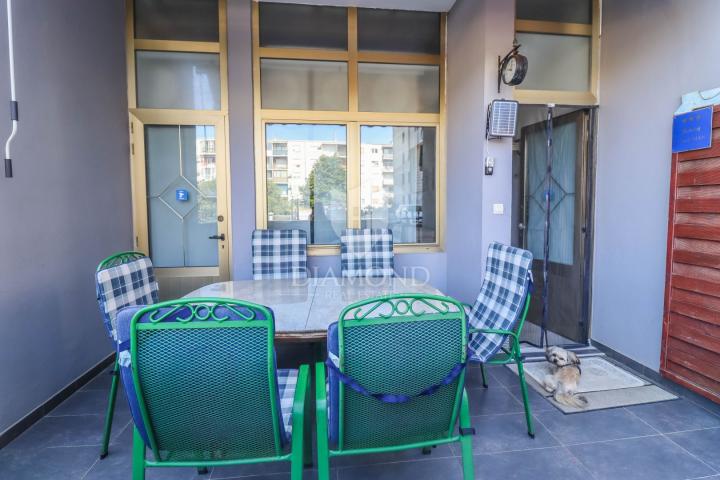 PRILIKA! Stan na Stoji s 3 SS nadomak plaže! 