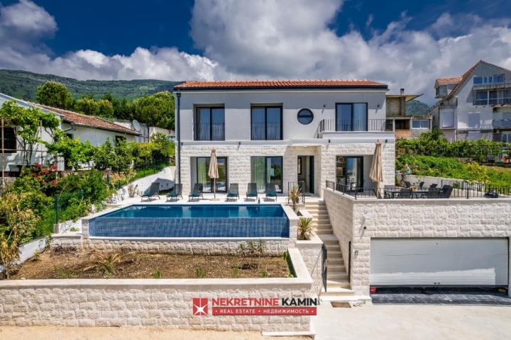 Moderna vila sa 4 spavaće sobe i bazenom, Tivat