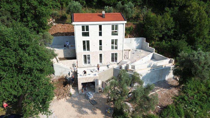 Nova vila 250 metara od mora, Budva, Reževići