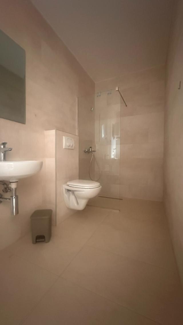 Pržno studio apartment ready to move-in.