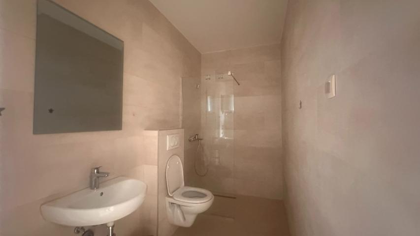 Pržno studio apartment ready to move-in.