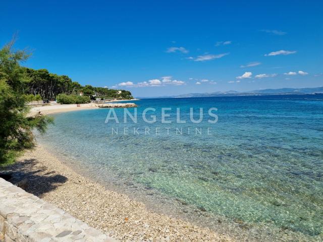 Brač, Sutivan - zemljište sa dozvolom blizu mora, 600 m2, PRODAJA