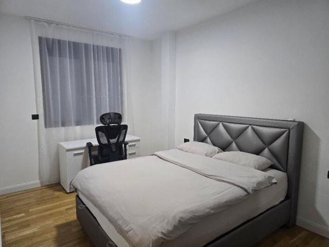 Trosoban stan, 130m2, Dalmatinska