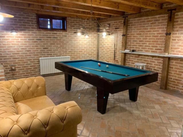 Kuća, 300m2, Centar, Kolašin