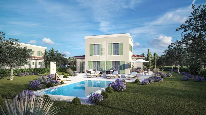 Poreč, an imposing villa with a swimming pool in a quiet place!