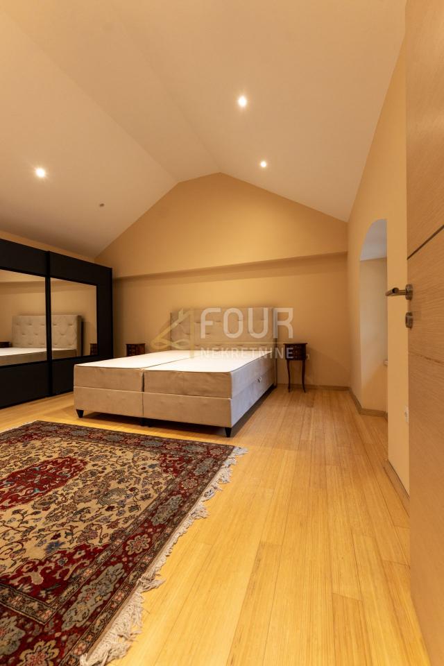 Opatija, 135m2, 2s+db, balkon, vrt, pogled na more