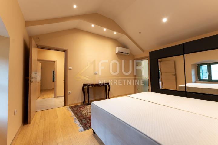 Opatija, 135m2, 2s+db, balkon, vrt, pogled na more