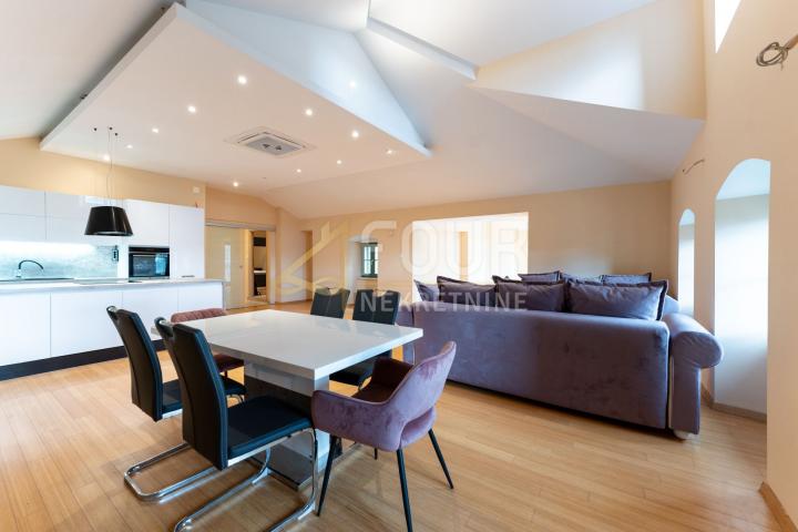 Opatija, 135m2, 2s+db, balkon, vrt, pogled na more