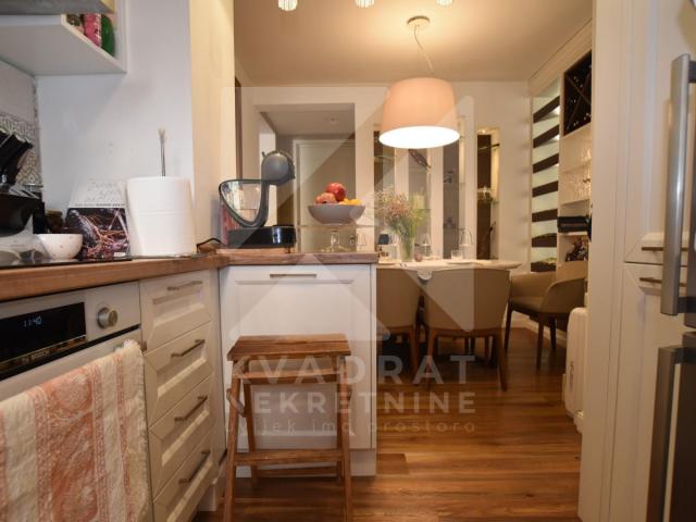 Prodaja, Trosoban stan, Podgorica, Centar, 122m2