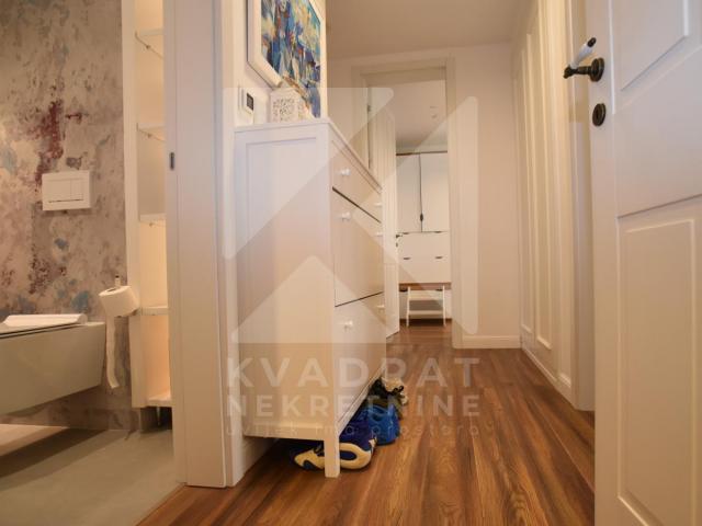 Prodaja, Trosoban stan, Podgorica, Centar, 122m2