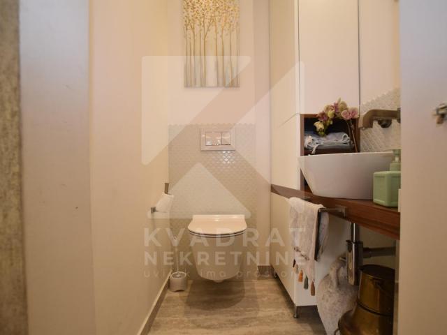 Prodaja, Trosoban stan, Podgorica, Centar, 122m2