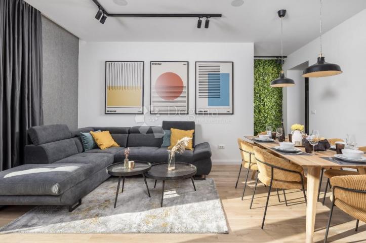 Rijeka, Centar, 156 m2. Divota od 3 stambene jedinice!
