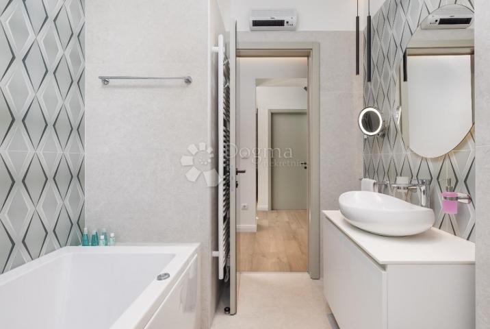 Rijeka, Centar, 156 m2. Divota od 3 stambene jedinice!