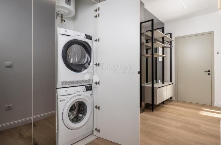 Rijeka, Centar, 156 m2. Divota od 3 stambene jedinice!