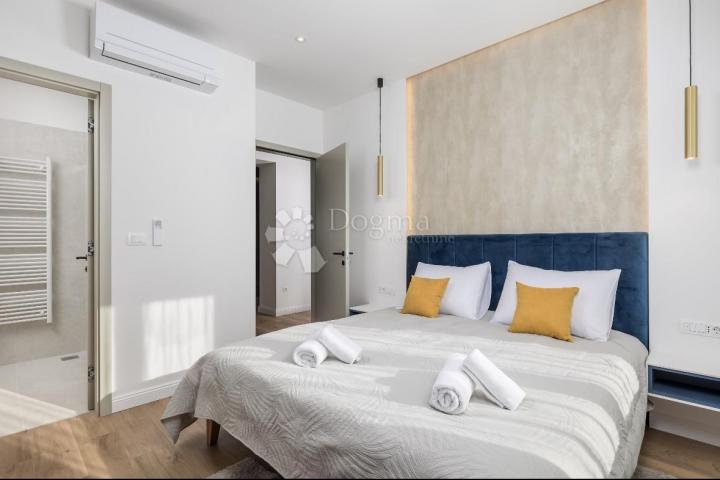 Rijeka, Centar, 156 m2. Divota od 3 stambene jedinice!