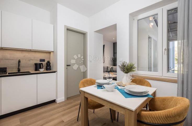 Rijeka, Centar, 156 m2. Divota od 3 stambene jedinice!