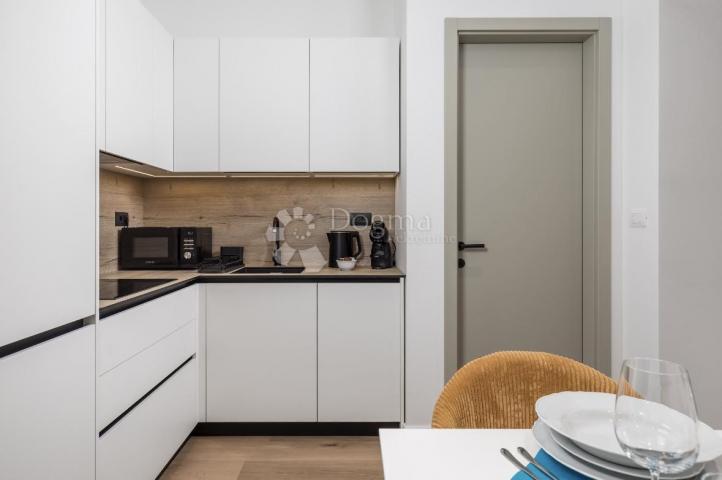 Rijeka, Centar, 156 m2. Divota od 3 stambene jedinice!