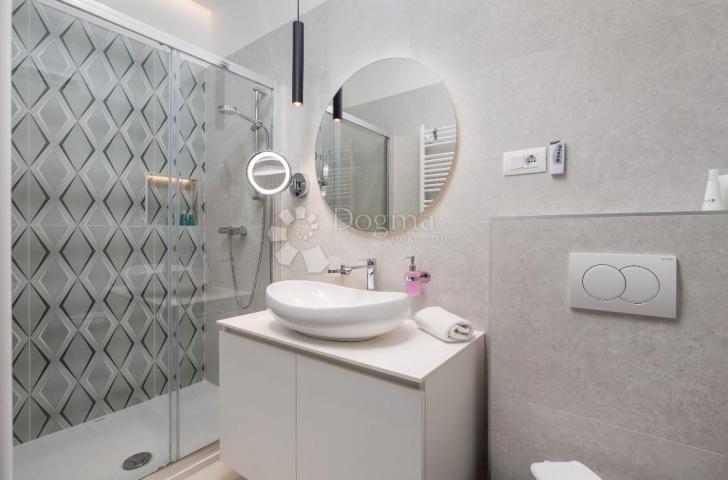 Rijeka, Centar, 156 m2. Divota od 3 stambene jedinice!