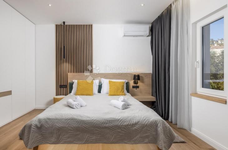Rijeka, Centar, 156 m2. Divota od 3 stambene jedinice!