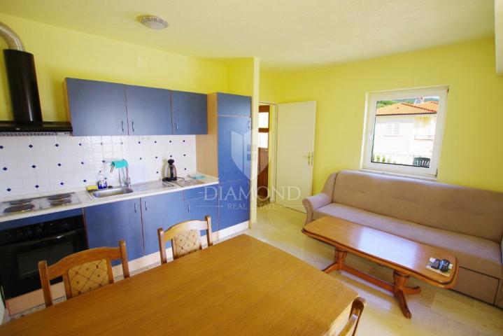 Rabac, Labin, apartmanska kuća s pogledom na more