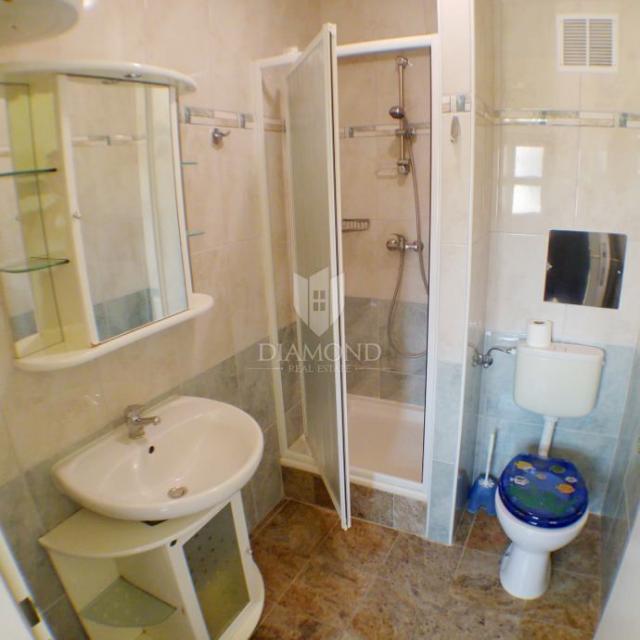 Rabac, Labin, apartmanska kuća s pogledom na more
