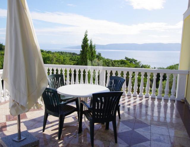 Rabac, Labin, apartmanska kuća s pogledom na more