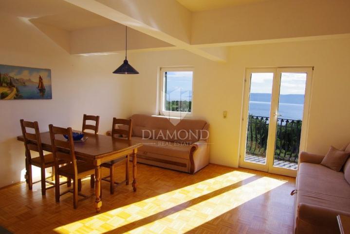 Rabac, Labin, apartmanska kuća s pogledom na more