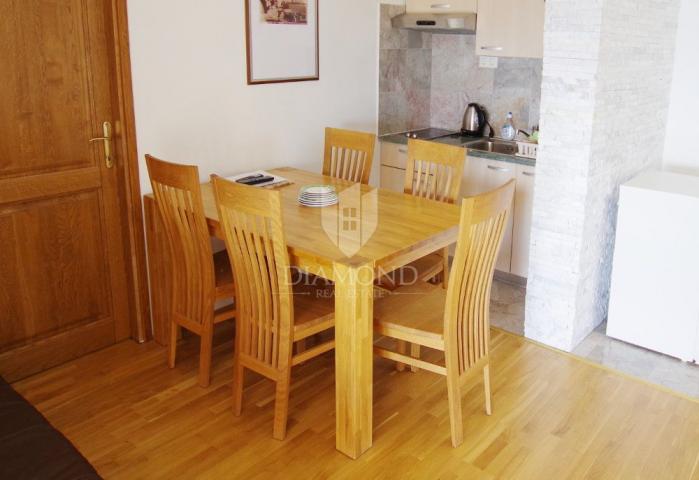 Rabac, Labin, apartmanska kuća s pogledom na more