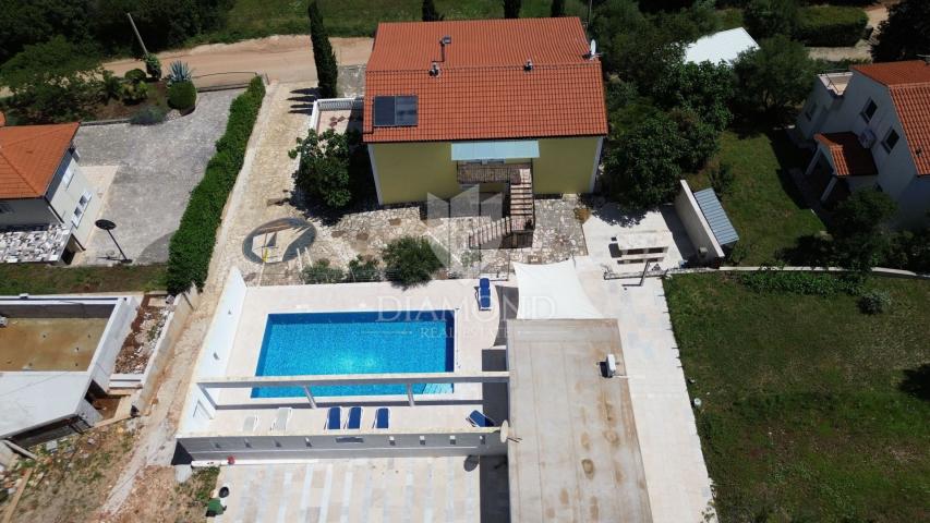Rabac, Labin, apartmanska kuća s pogledom na more