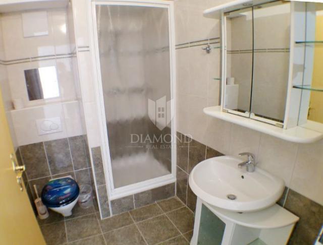 Rabac, Labin, apartmanska kuća s pogledom na more