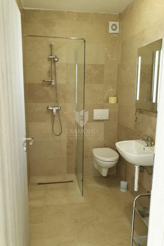 Rabac, Labin, apartmanska kuća s pogledom na more