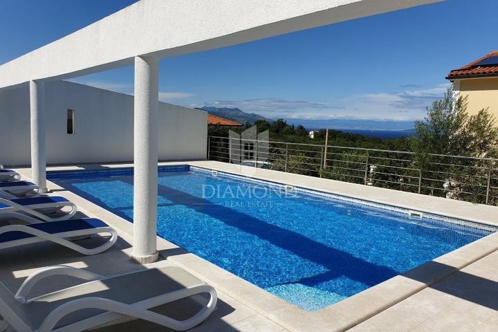 Rabac, Labin, apartmanska kuća s pogledom na more