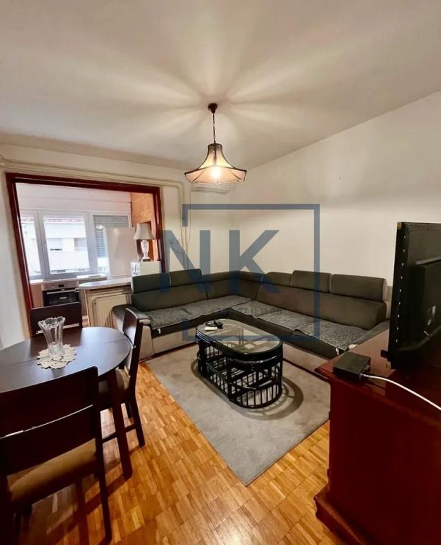 Najam/Izdavanje | Stan | 80m² | Podgorica, Centar