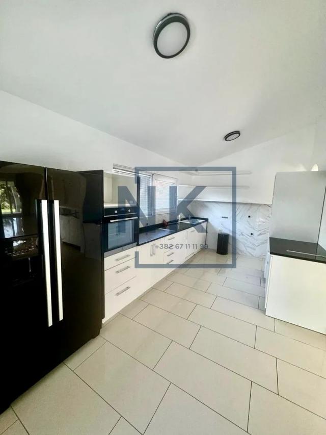 Najam/Izdavanje | Kuća | 450m2 | Podgorica, Donja Gorica