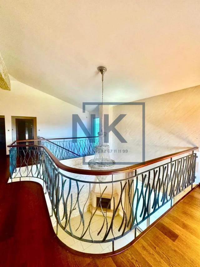 Najam/Izdavanje | Kuća | 450m2 | Podgorica, Donja Gorica