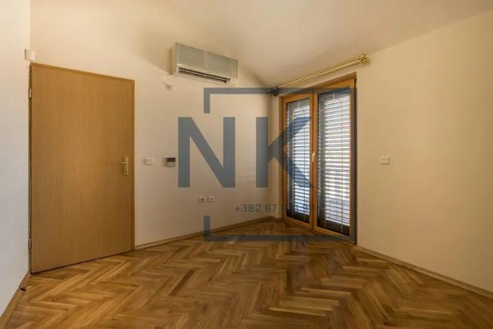 Najam/Izdavanje | Kuća | 370m2 | Podgorica, Zabjelo