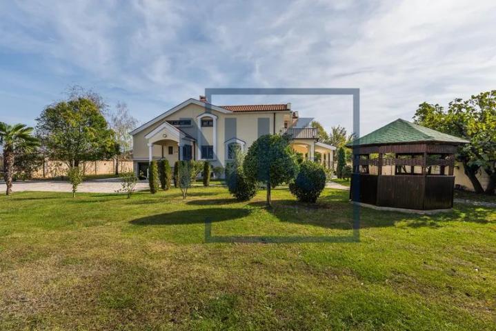 Najam/Izdavanje | Kuća | 370m2 | Podgorica, Zabjelo