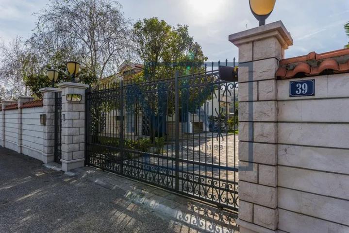 Najam/Izdavanje | Kuća | 370m2 | Podgorica, Zabjelo